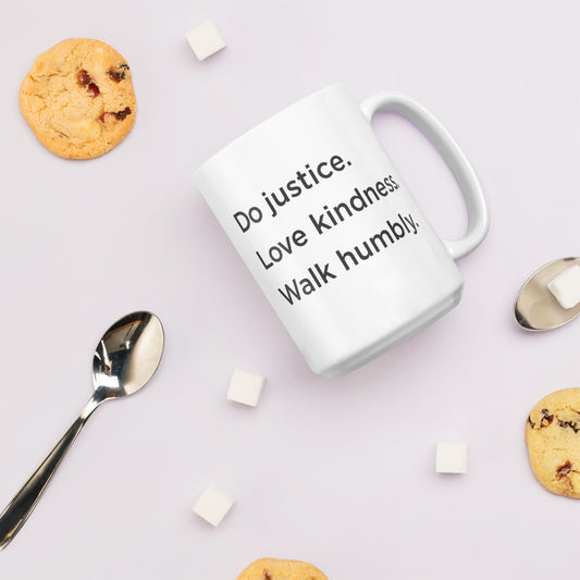 White Glossy Mug Typeface
